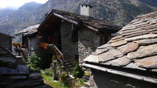 Saas Almagell Suisse code promo booking.com