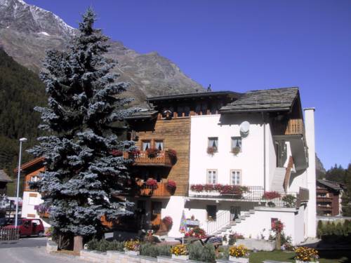 Saas Grund Suisse code promo booking.com